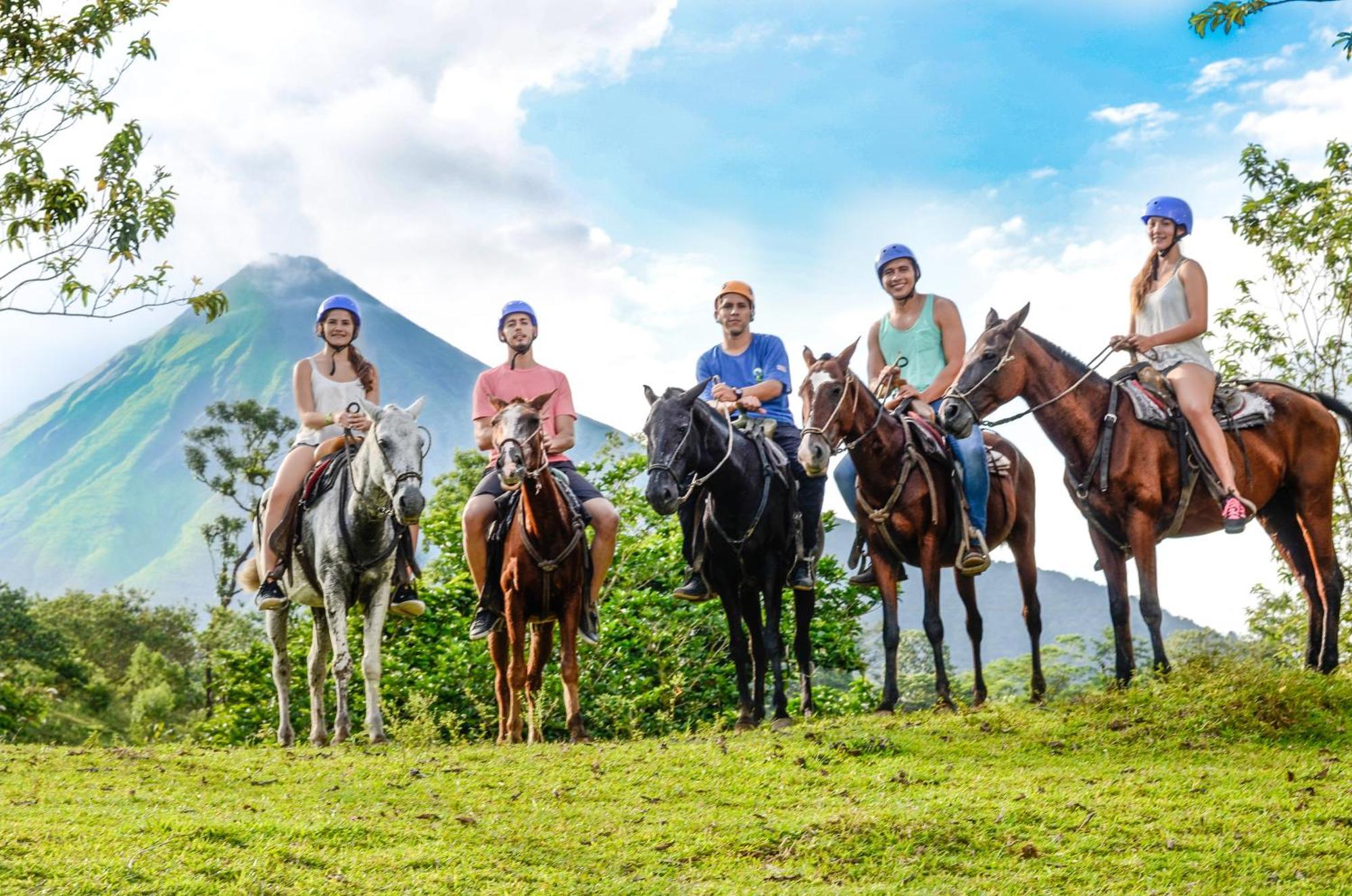 Hotel Arenal Country Inn La Fortuna Екстериор снимка