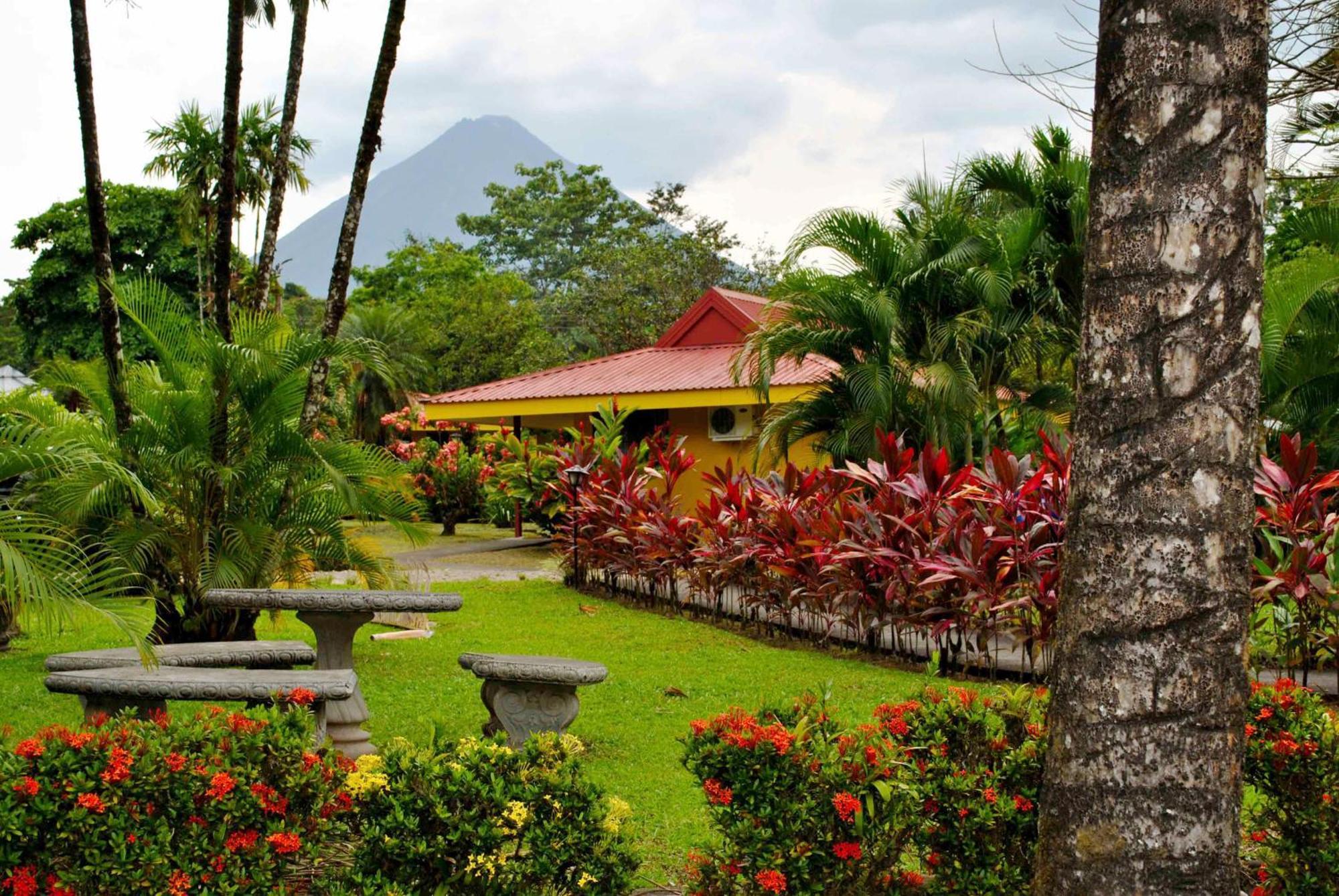 Hotel Arenal Country Inn La Fortuna Екстериор снимка