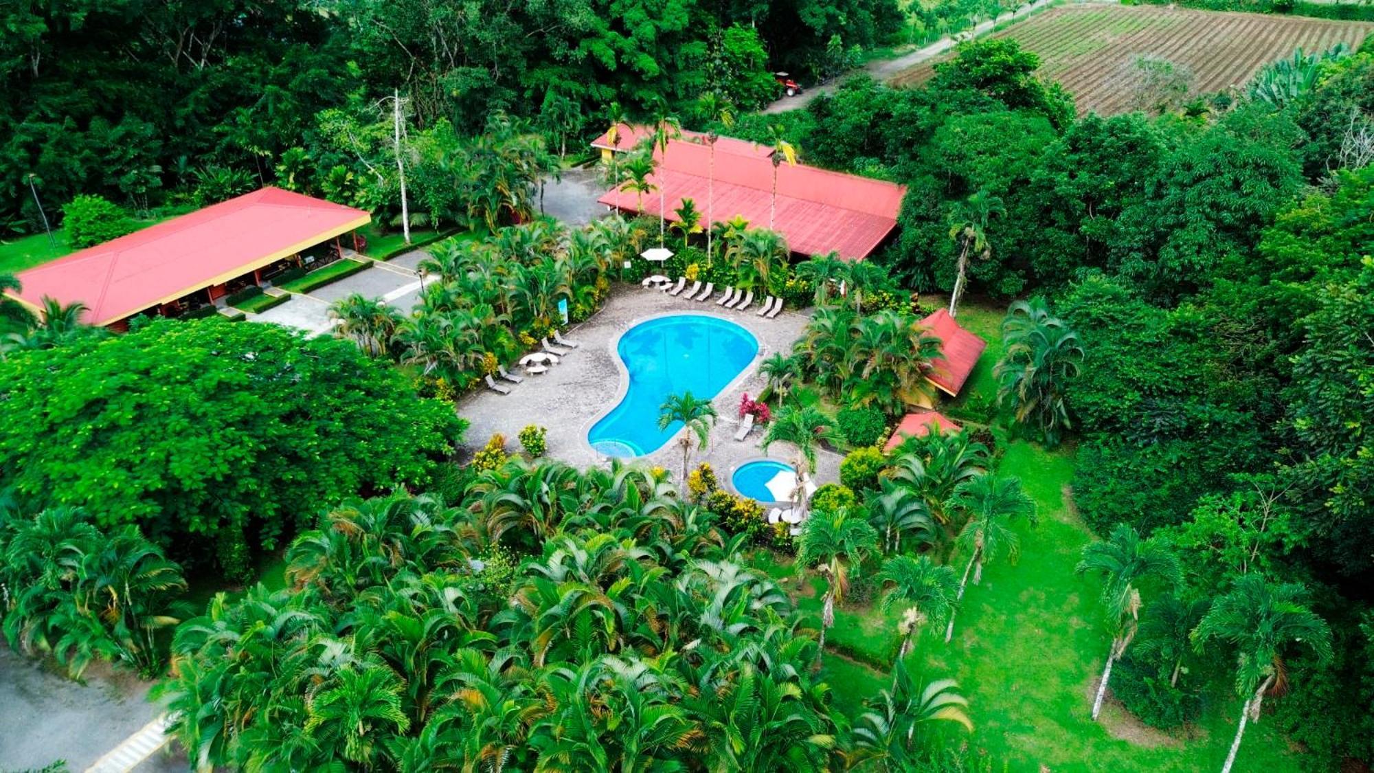 Hotel Arenal Country Inn La Fortuna Екстериор снимка